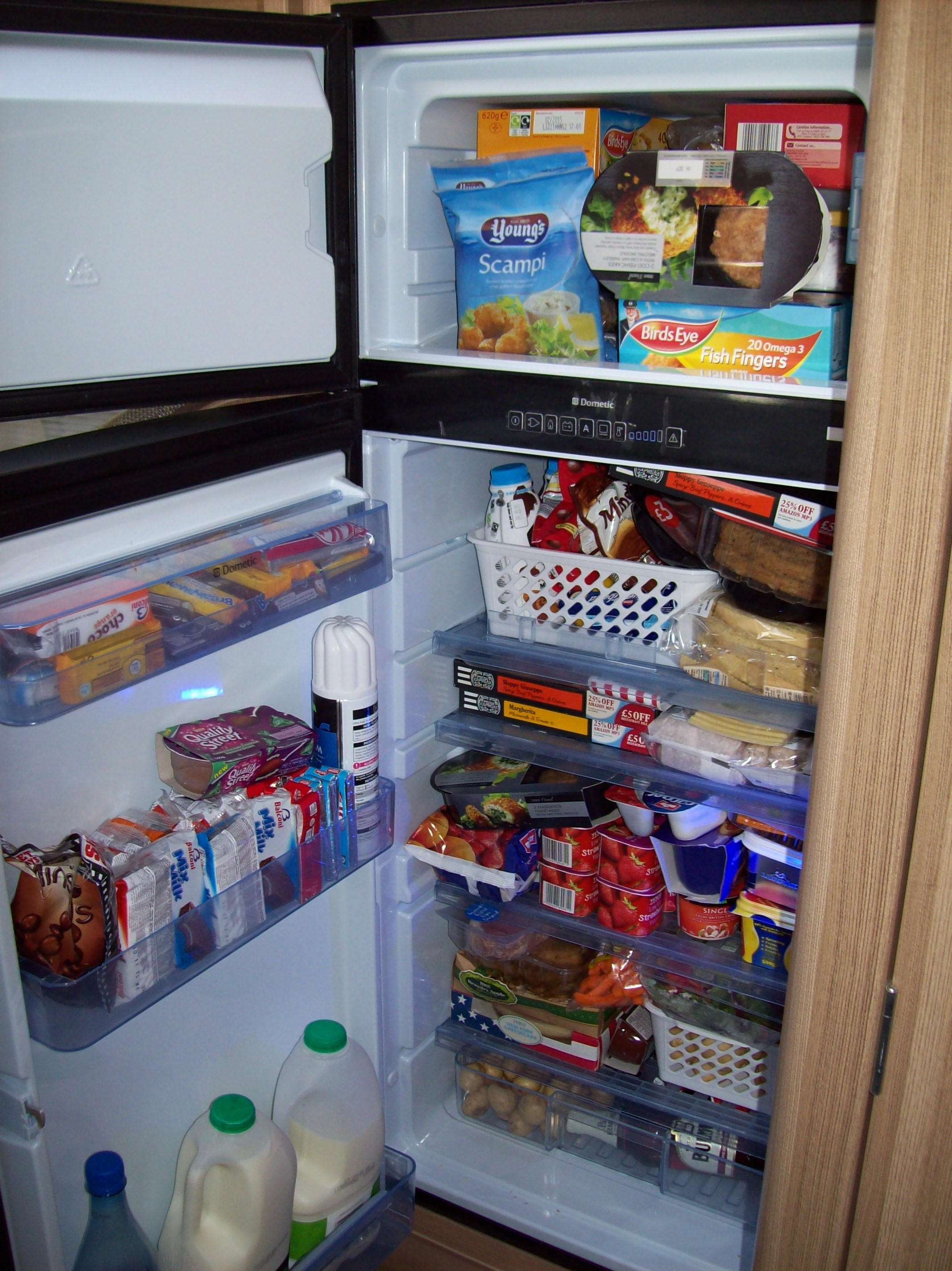 Dometic RMD 8555 fridge storage solutions... Motorhome Voyager