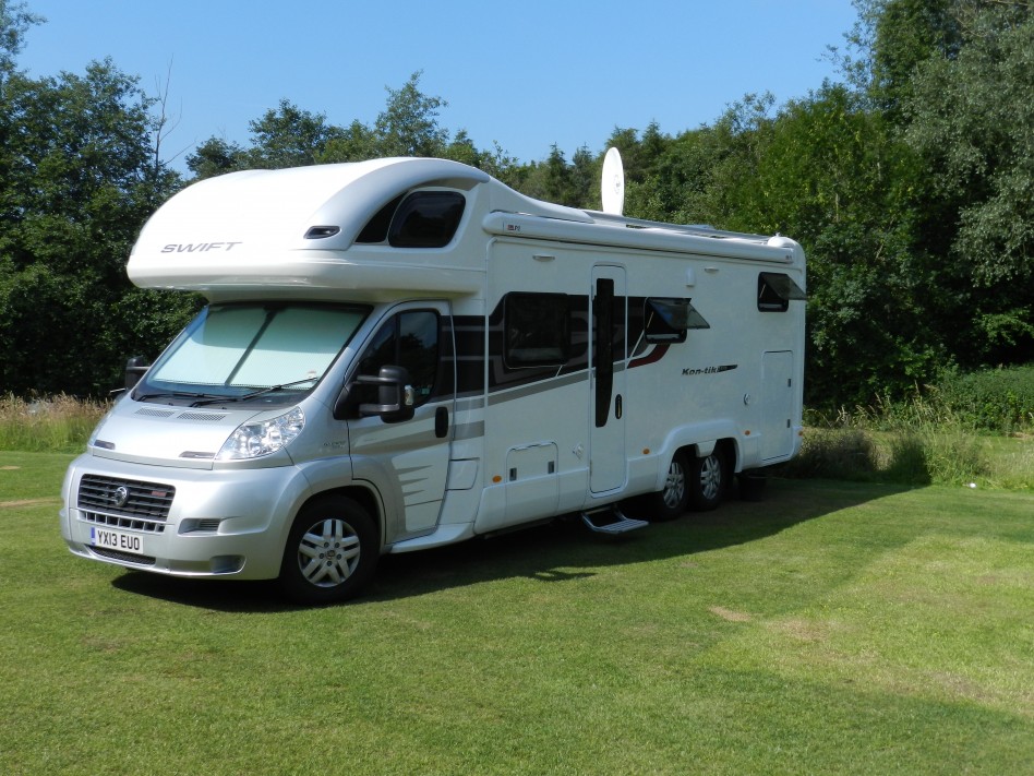 Clitheroe Camping And Caravanning Club Site